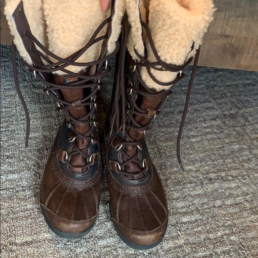 Ugg tall lace up boots - Picture 3 of 6